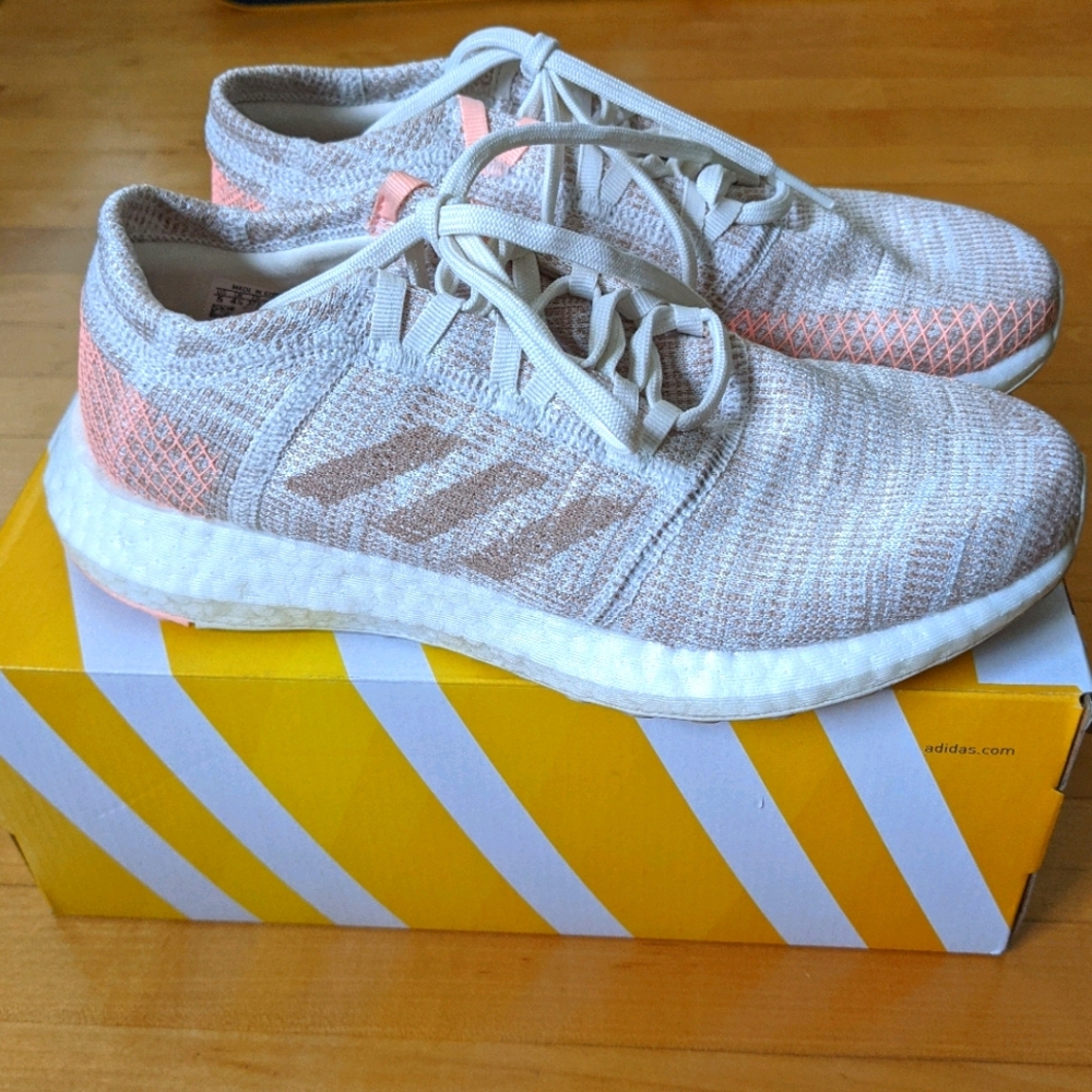 Adidas Pureboost Go J Running Shoes Size 5Y (W6)